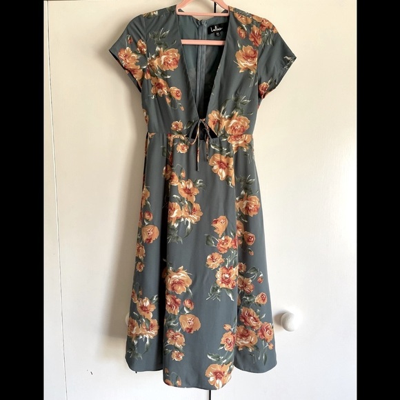 Best Day of My Life Dusty Sage Floral Midi Dress - Picture 4 of 4